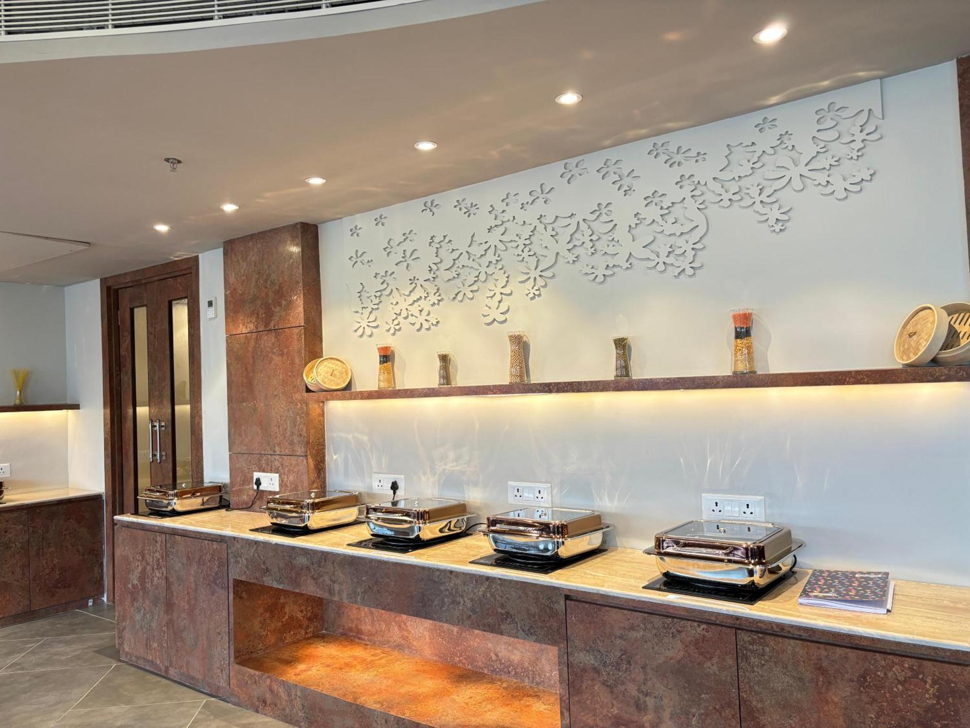 Northin Hotel Kolkata Exterior photo